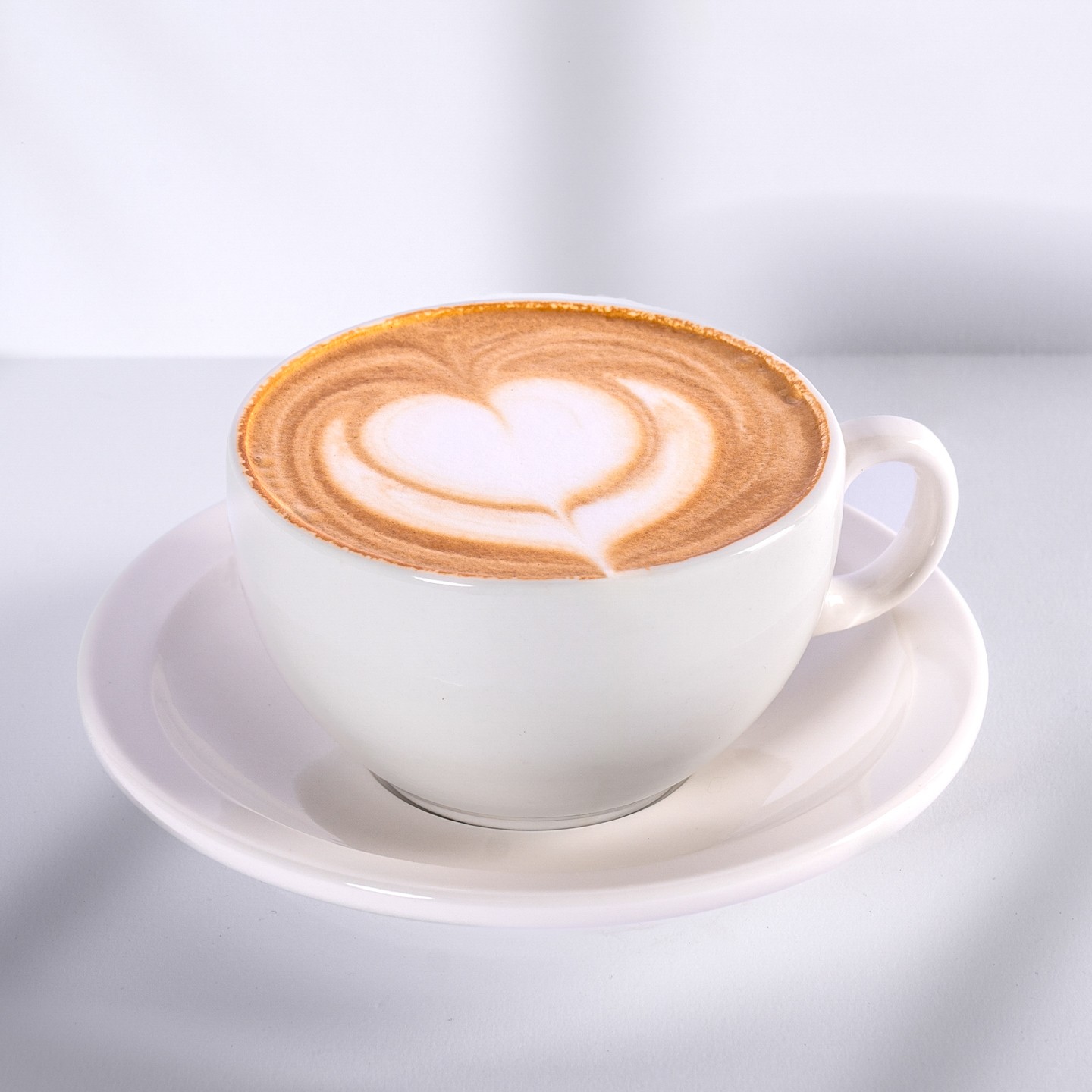 FLAT WHITE